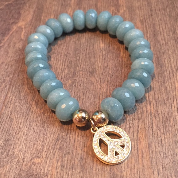 Gorgeous peace bracelet - Picture 2 of 2